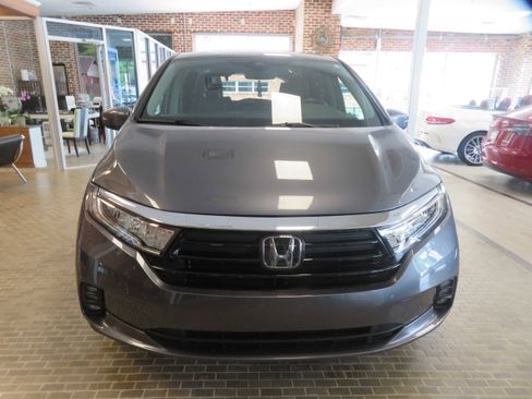 Used 2024 Honda Odyssey EX-L image 2
