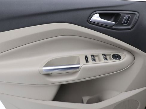 Used 2017 Ford Escape SE w/ Equipment Group 201A image 15