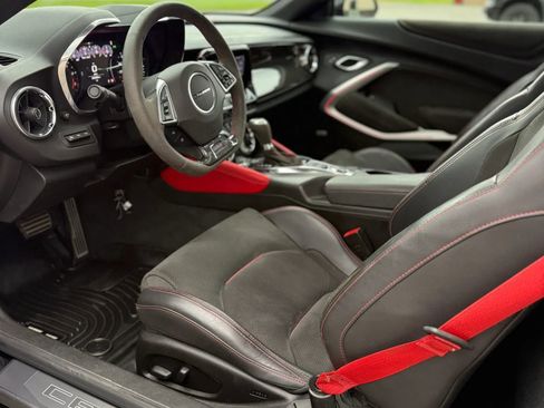 Used 2020 Chevrolet Camaro ZL1 RWD image 19