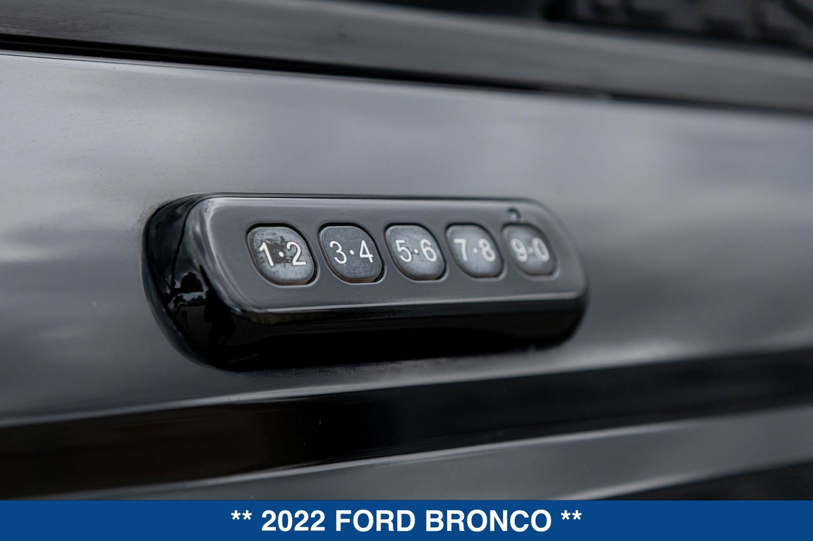 Used 2022 Ford Bronco 4-Door w/ Sasquatch Package AWD/4WD image 18