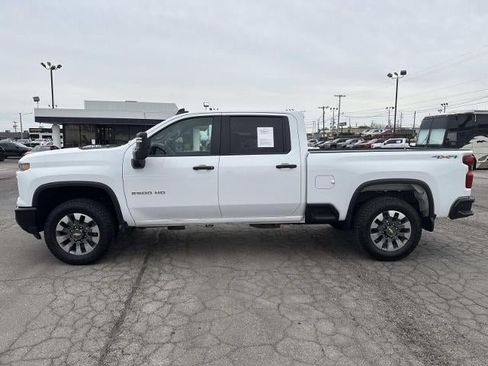 Used 2025 Chevrolet Silverado 2500 Custom w/ Custom Convenience Package AWD/4WD image 10