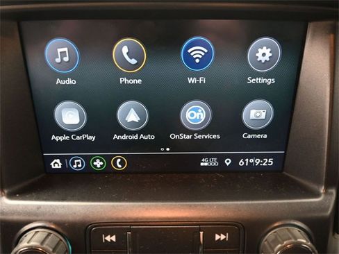 Used 2022 Chevrolet Colorado LT w/ LT Convenience Package image 6