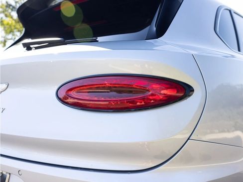 Certified 2024 Bentley Bentayga Extended Wheelbase image 75