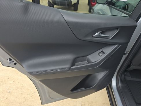 New 2026 Chevrolet Equinox LT w/ Safety and Technology Package FWD image 10