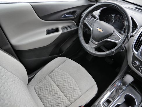Used 2022 Chevrolet Equinox LT image 9