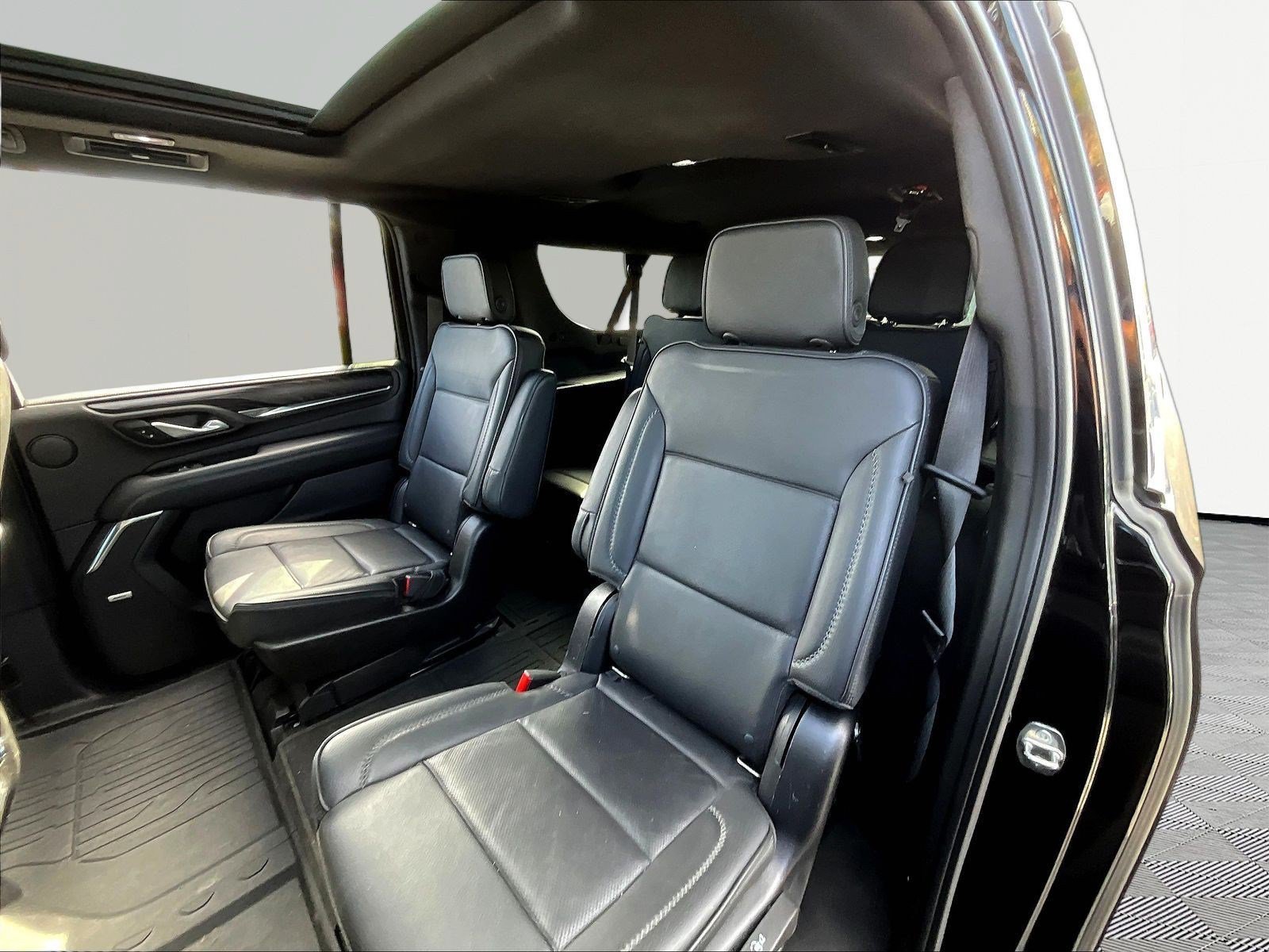 Used 2022 GMC Yukon XL Denali AWD/4WD image 22