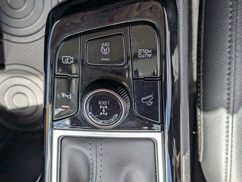 Certified 2025 Kia Sportage EX AWD/4WD image 22