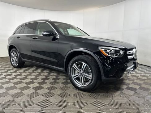 Used 2022 Mercedes-Benz GLC 300 4MATIC image 2
