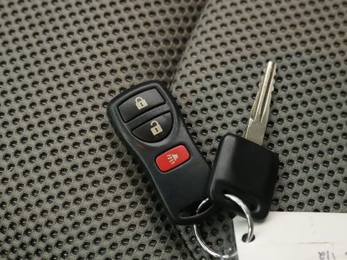 Used 2013 Nissan Frontier SV w/ SV Value Truck Pkg image 19