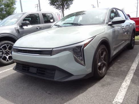Used 2025 Kia K4 FWD image 1