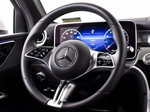 Certified 2025 Mercedes-Benz GLC 300 image 22
