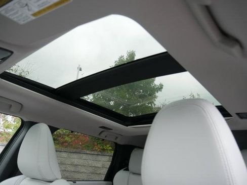 Used 2025 Mitsubishi Outlander AWD image 15