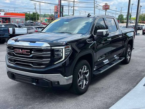 Used 2022 GMC Sierra 1500 SLT w/ SLT Convenience Package AWD/4WD image 7