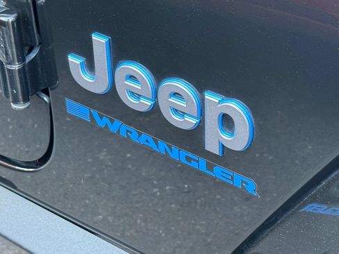 Used 2024 Jeep Wrangler Unlimited AWD/4WD image 22
