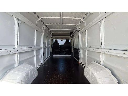 Used 2018 RAM ProMaster 2500 w/ Premium Appearance Group FWD image 13