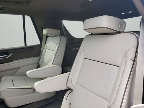 New 2026 GMC Yukon Denali w/ Sun & Power Step Package image 19