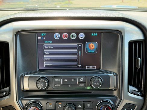 Used 2018 Chevrolet Silverado 1500 LT w/ Midnight Edition AWD/4WD image 58