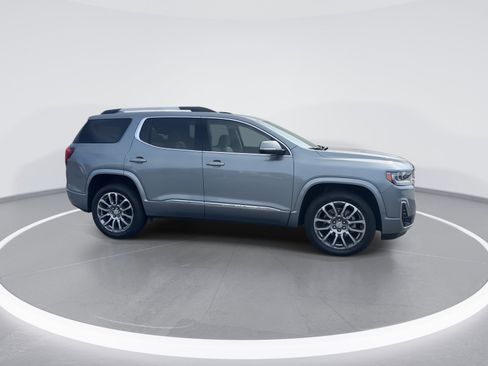 Used 2023 GMC Acadia Denali w/ Denali Ultimate Package image 10