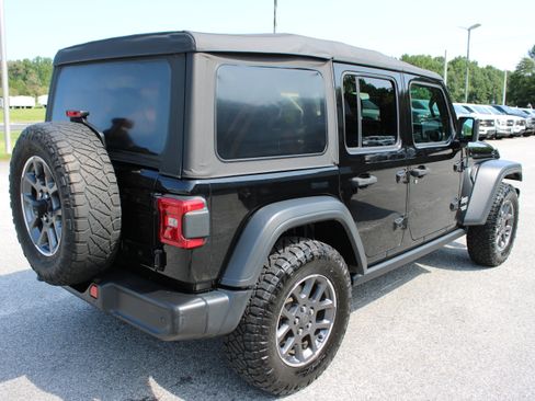 Used 2018 Jeep Wrangler Unlimited Sport S AWD/4WD image 6