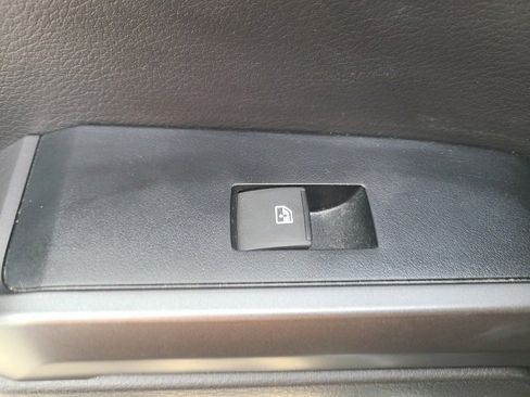 Used 2023 Toyota Tacoma TRD Off-Road image 15