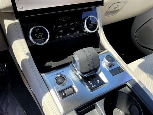 New 2026 Jaguar F-PACE R-Dynamic S image 18