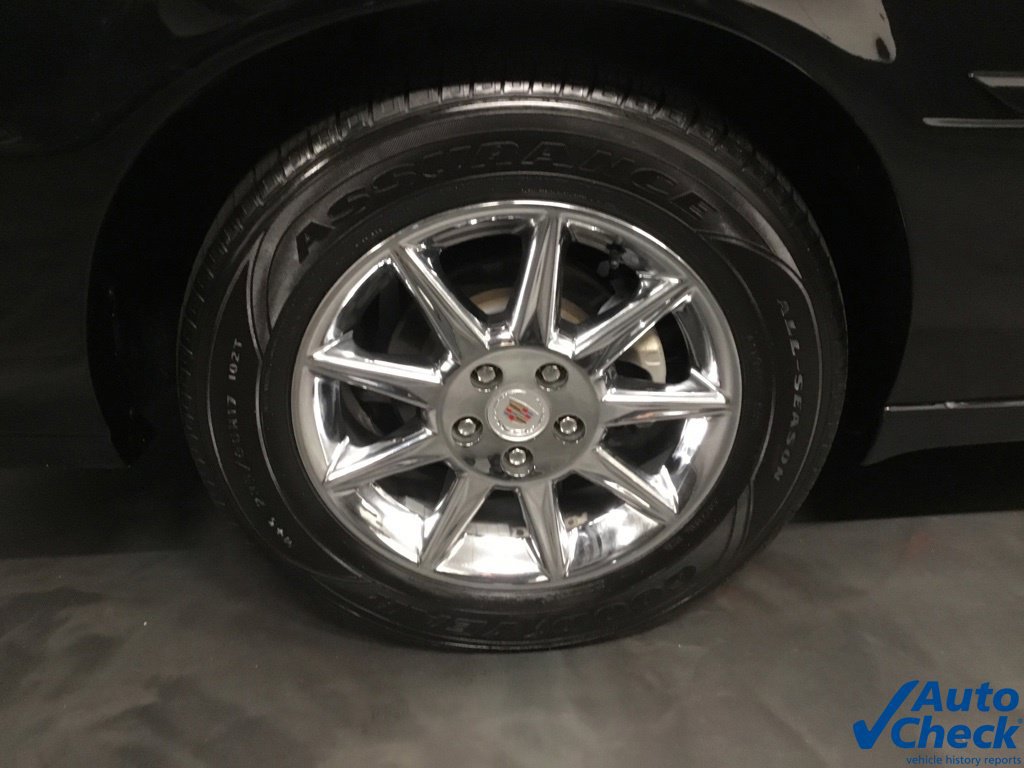 Used 2011 Cadillac DTS Limousine FWD image 21