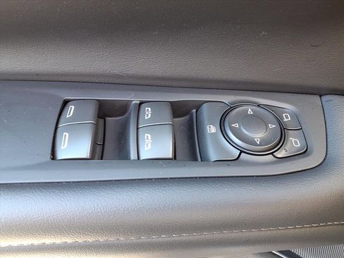 Used 2025 Chevrolet Tahoe LT image 12