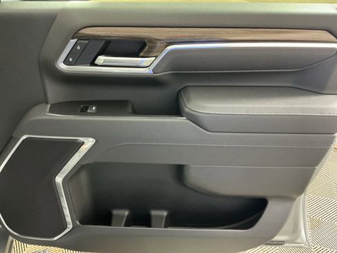 Used 2025 Chevrolet Silverado 2500 LT w/ All Star Edition image 8