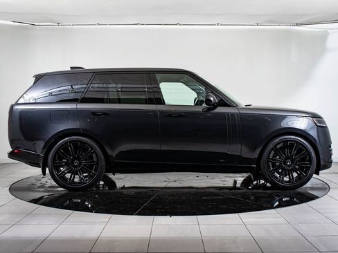 New 2025 Land Rover Range Rover SE image 6