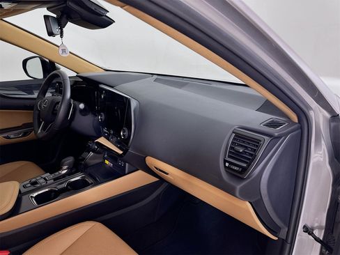 Used 2024 Lexus NX 350 AWD image 33