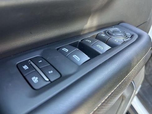 Certified 2023 Chevrolet Suburban Premier image 22