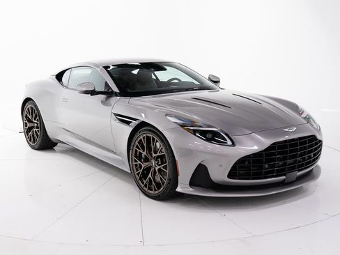 Used 2026 Aston Martin DB12 Coupe RWD image 7