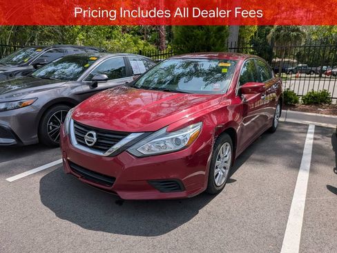 Used 2017 Nissan Altima 2.5 S FWD image 3