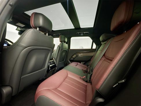 Used 2024 Land Rover Range Rover Sport Dynamic SE image 24