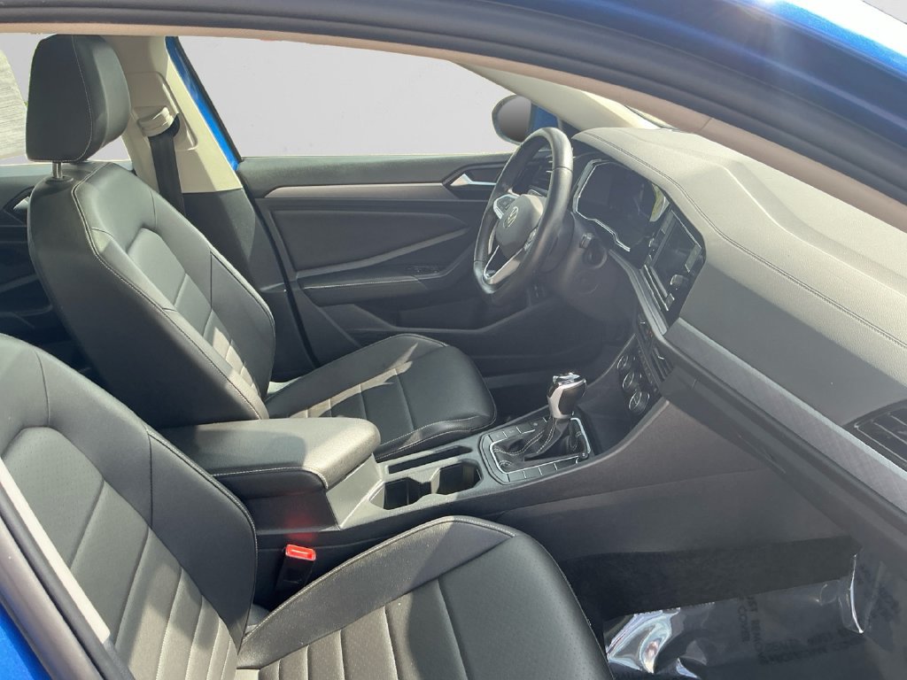 Used 2024 Volkswagen Jetta SE FWD image 15