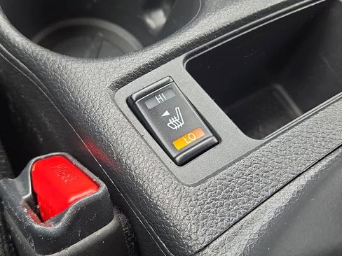 Used 2020 Nissan Rogue SV image 13