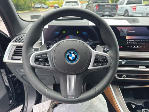 New 2026 BMW X5 xDrive50e w/ M Sport Package AWD/4WD image 18