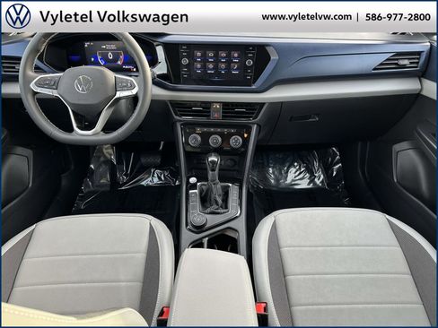 Certified 2023 Volkswagen Taos SE w/ Black Wheel Package image 14