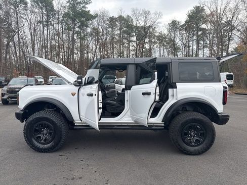 Certified 2023 Ford Bronco Badlands image 25