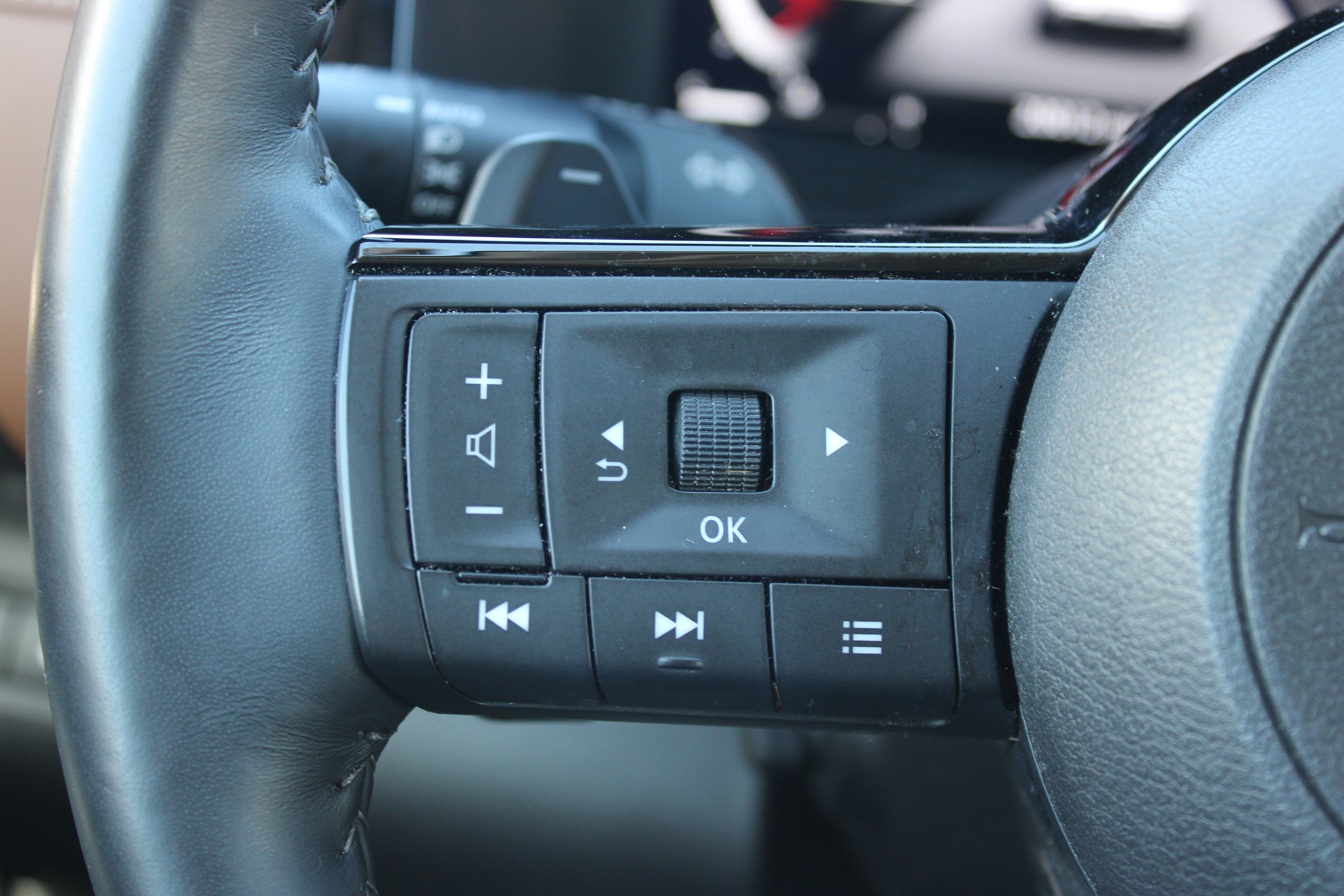 Certified 2024 Nissan Pathfinder Platinum AWD/4WD image 27