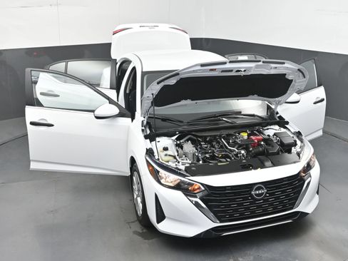 Certified 2025 Nissan Sentra S FWD image 41