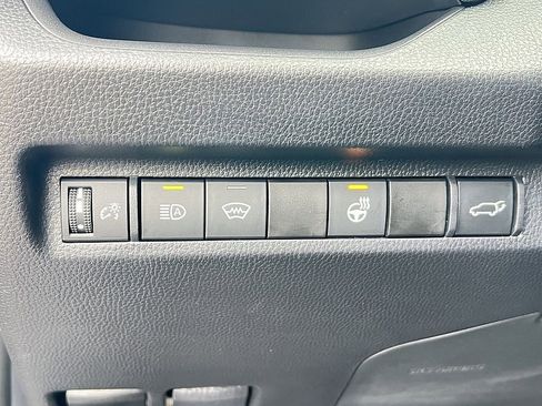 Used 2023 Toyota RAV4 XLE Premium image 20