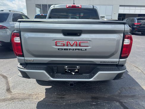 Used 2025 GMC Canyon Denali AWD/4WD image 7