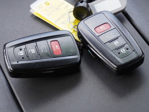 Used 2022 Toyota Highlander Limited image 20