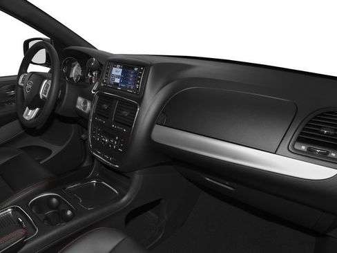 Used 2016 Dodge Grand Caravan R/T FWD image 19