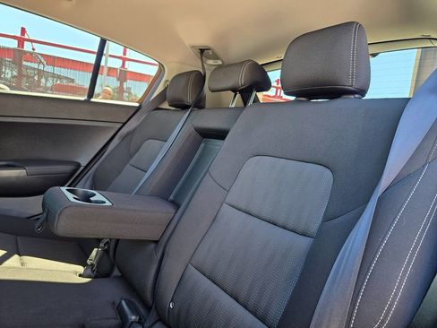 Used 2019 Kia Sportage LX image 24