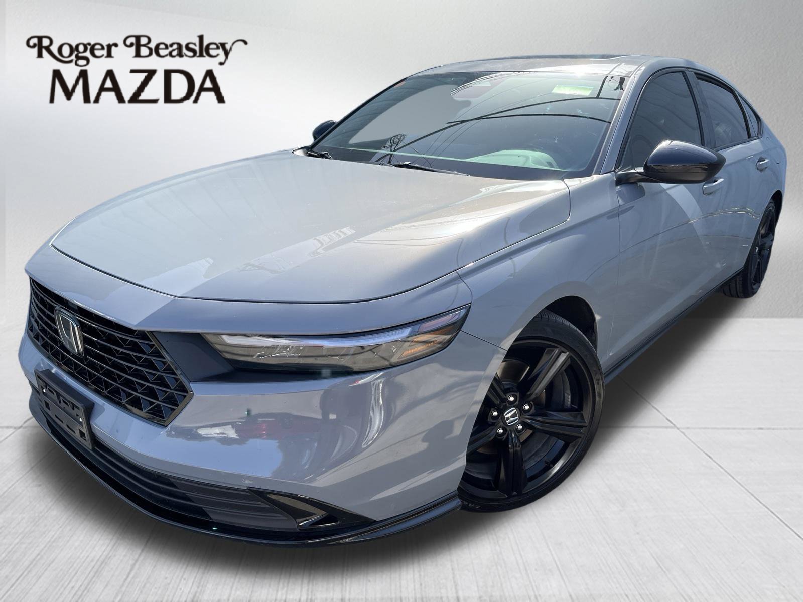Used 2024 Honda Accord Sport image 1