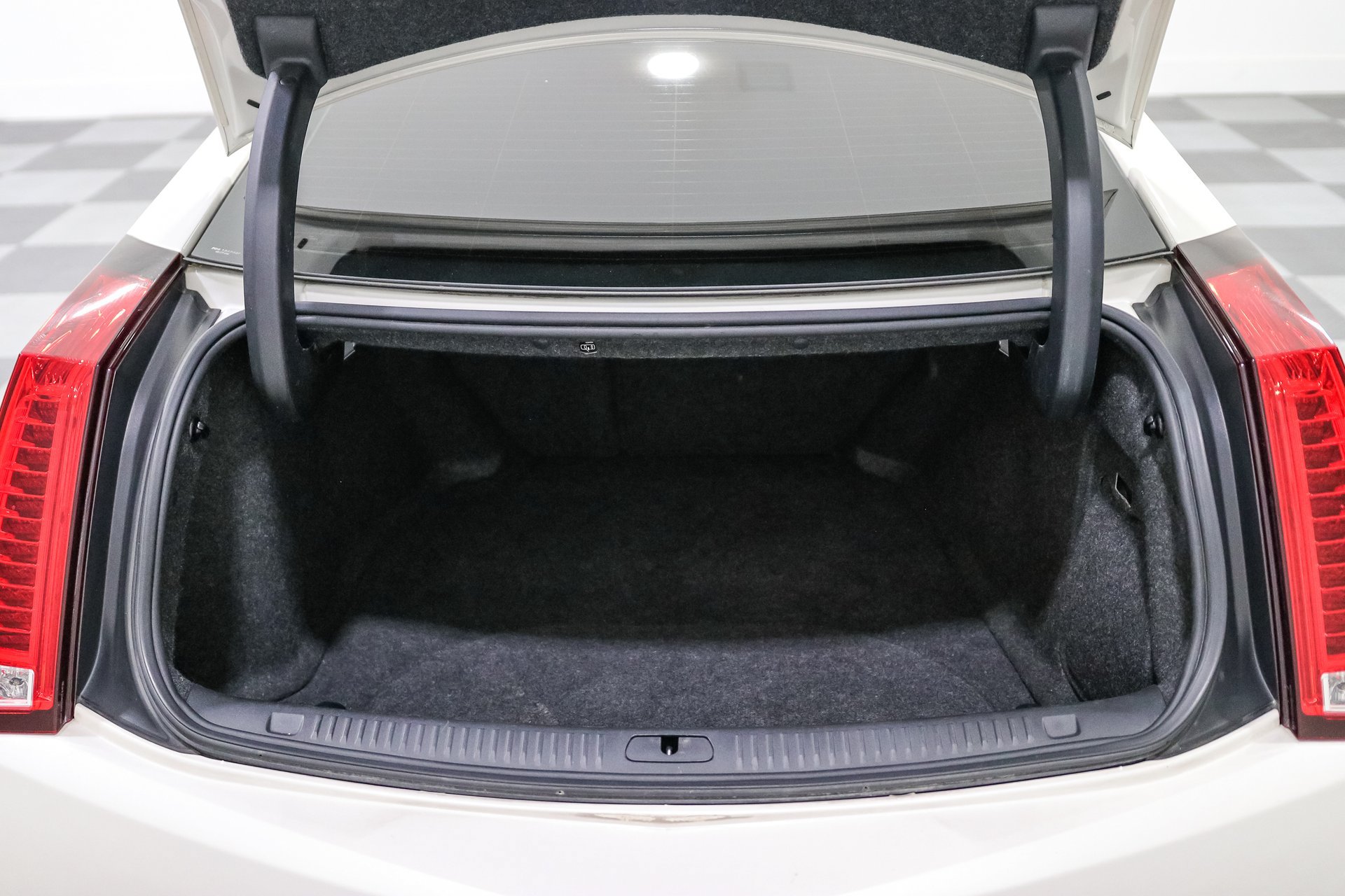 Used 2011 Cadillac CTS V RWD image 18