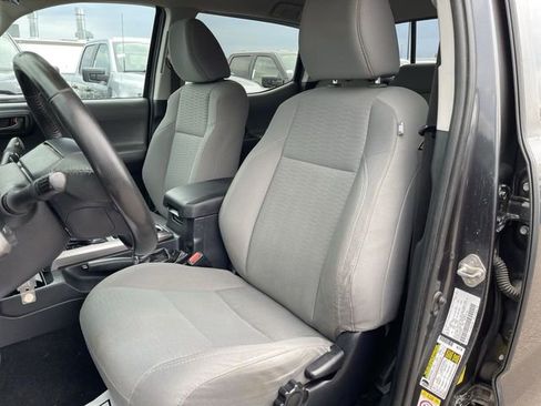 Used 2019 Toyota Tacoma SR5 image 14