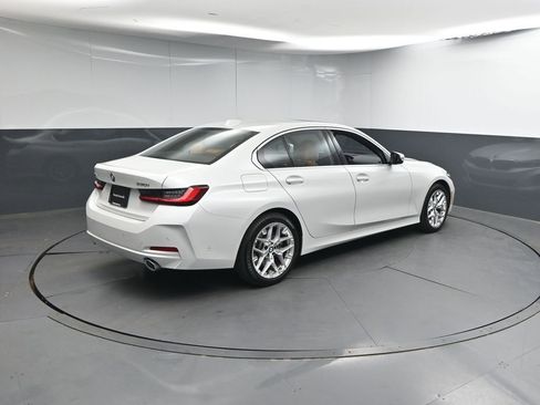 Used 2025 BMW 330i xDrive Sedan w/ Convenience Package AWD/4WD image 25